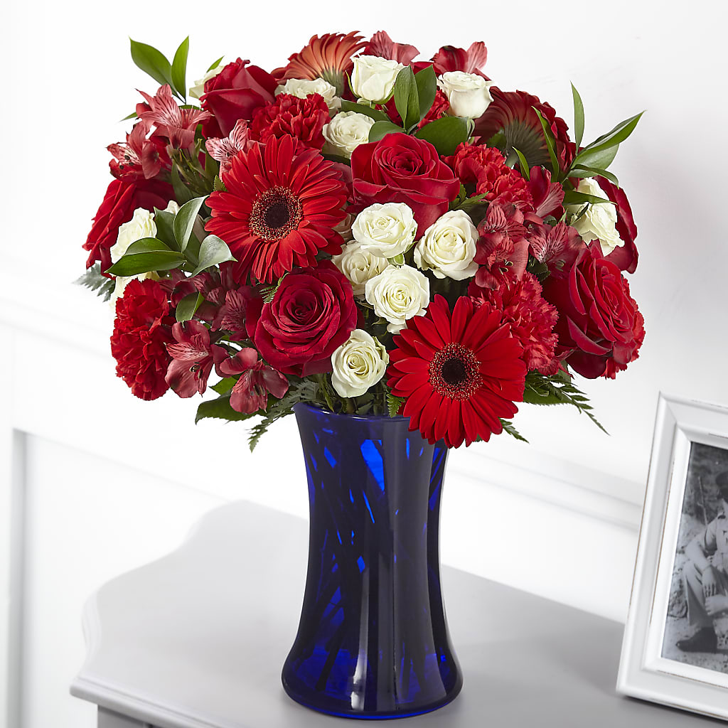 Hearts Embrace Bouquet – Wade Florists Llc, Saint Louis MO