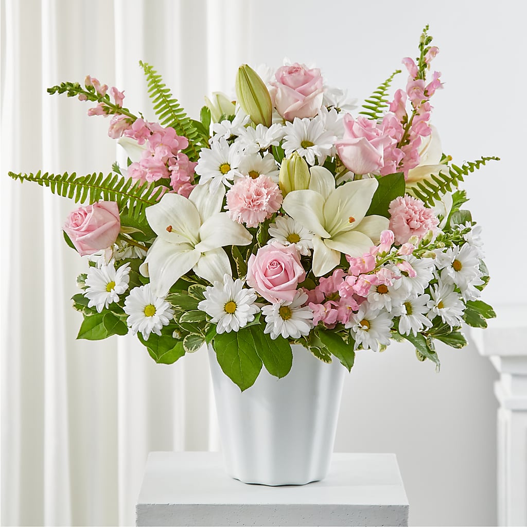 Soft Touch Tabletop Basket – Wade Florists Llc, Saint Louis MO