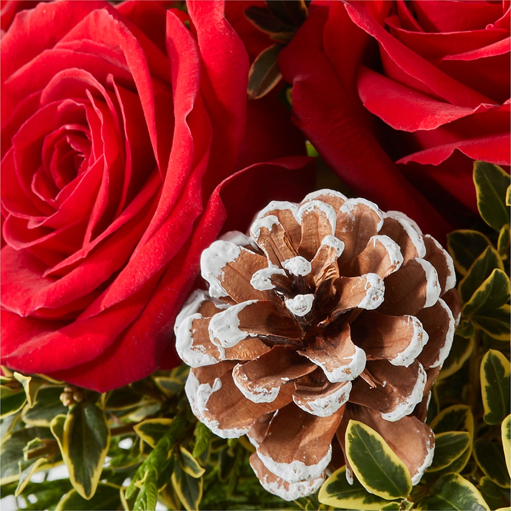 Snowy Wonderland Bouquet –  Wade Florists Llc, Saint Louis MO