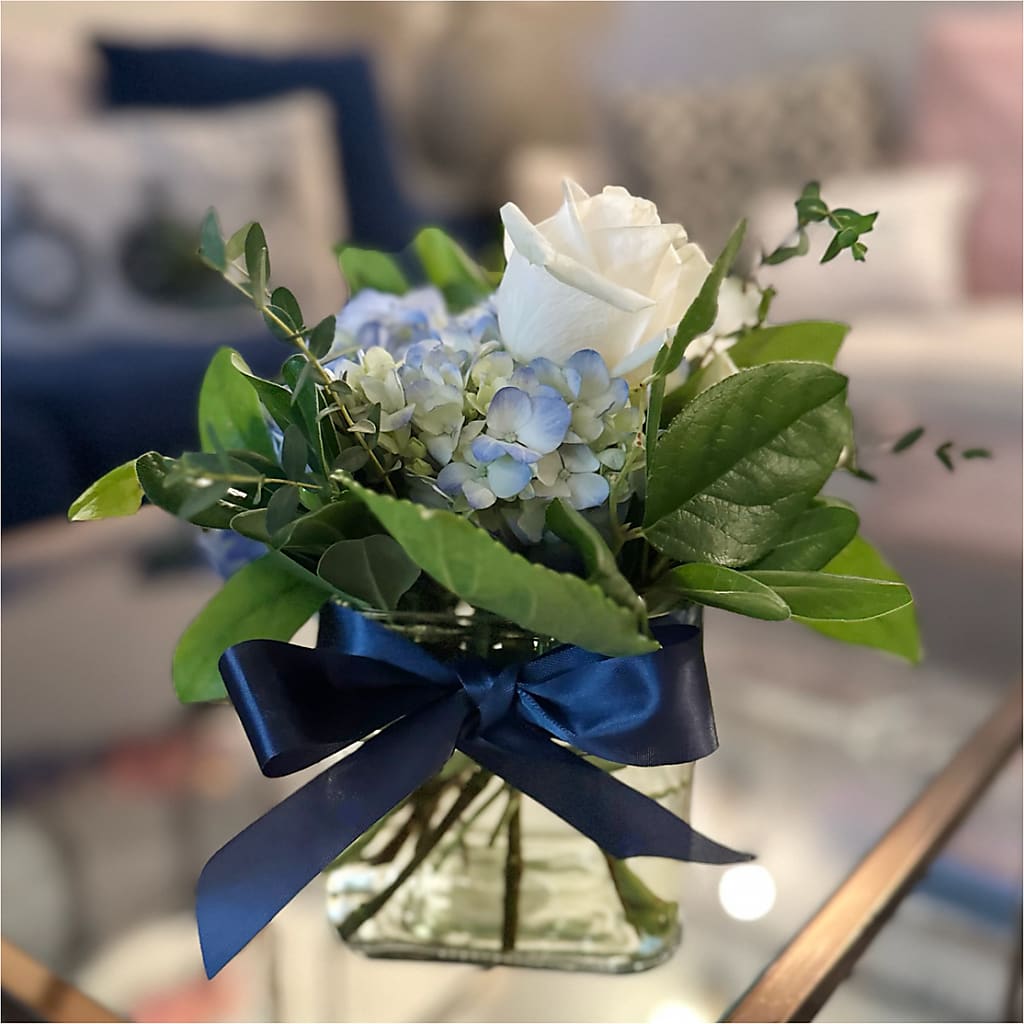 Sky Blue Delight Bouquet –  Wade Florists Llc, Saint Louis MO