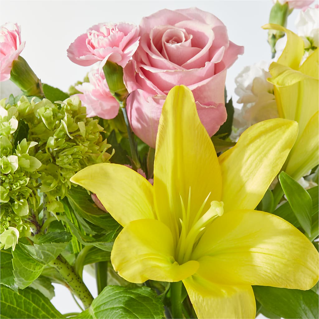 Garden Delight Bouquet –  Wade Florists Llc, Saint Louis MO