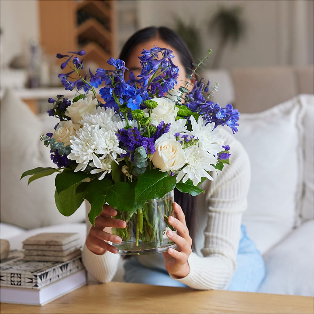 Cerulean Waves Bouquet –  Wade Florists Llc, Saint Louis MO