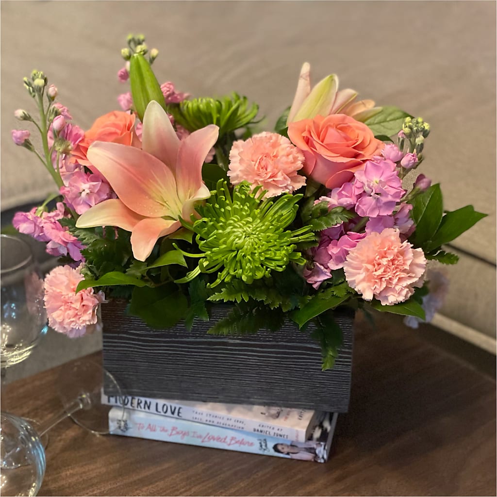 Beautiful Spirit Basket –  Wade Florists Llc, Saint Louis MO