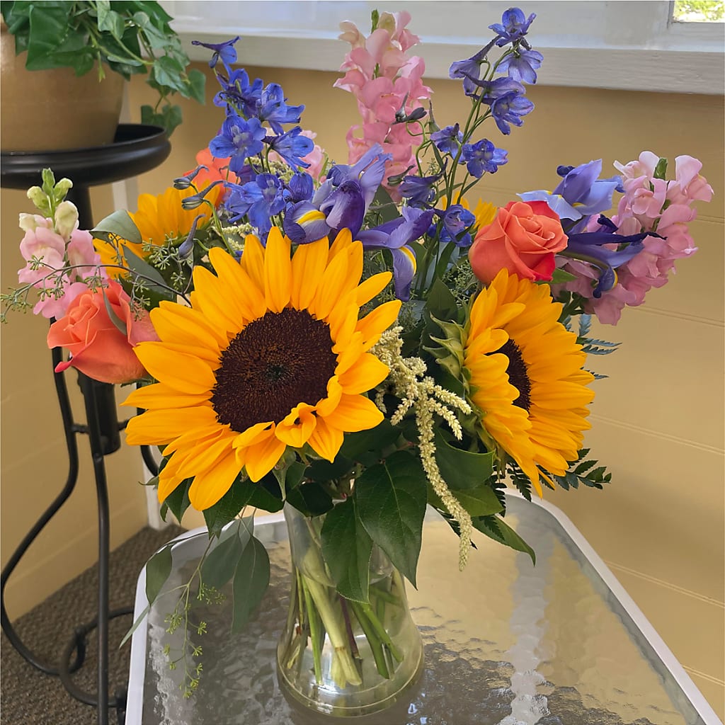 Rays of Life Bouquet –  Wade Florists Llc, Saint Louis MO