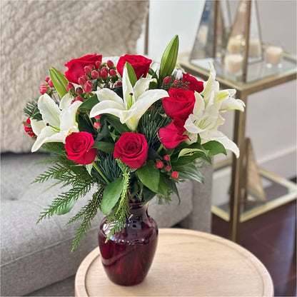 Evergreen Delight Bouquet –  Wade Florists Llc, Saint Louis MO